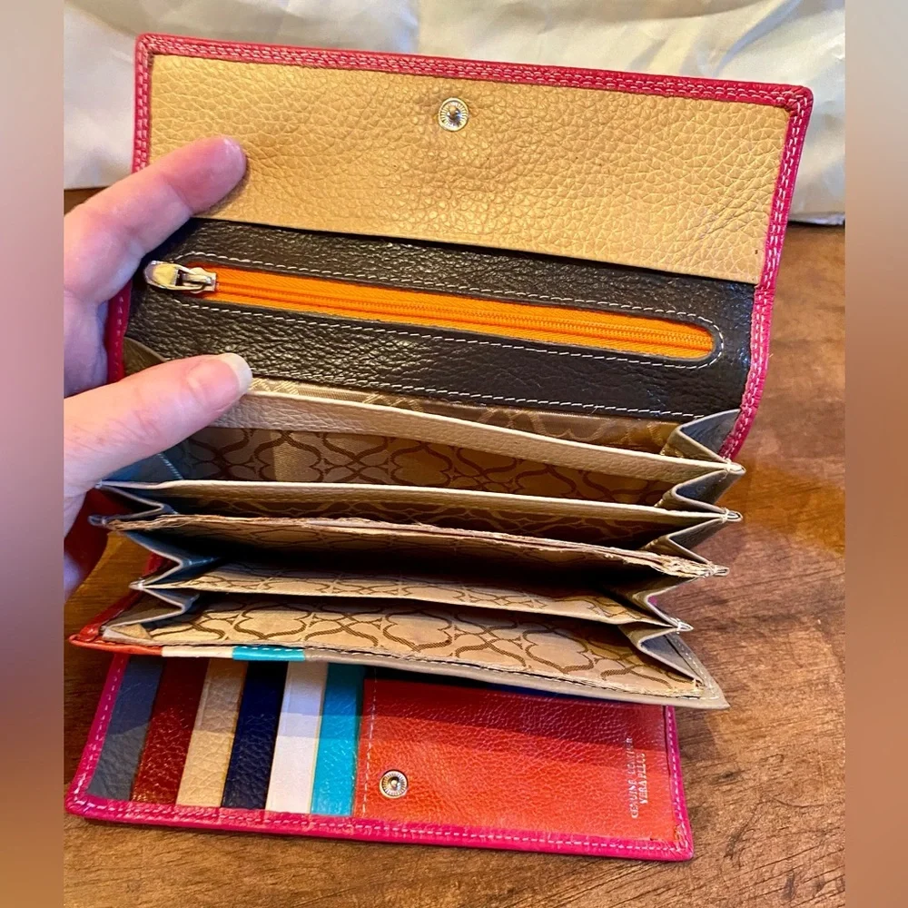 💥𝅺Daniela Moda Wallet💥 - Picture 6 of 10